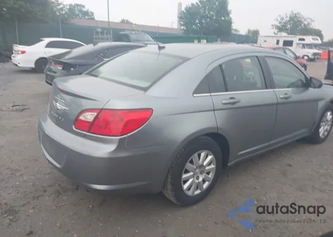 2010 Chrysler Sebring Touring z USA, uszkodzony, nr VIN 1C3CC4FB4AN157608